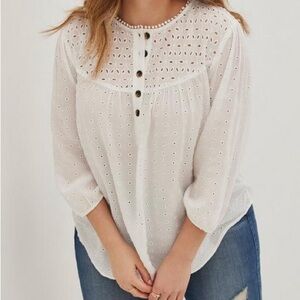 Torrid white eyelet peasant blouse with buttons. Size 1. NWT